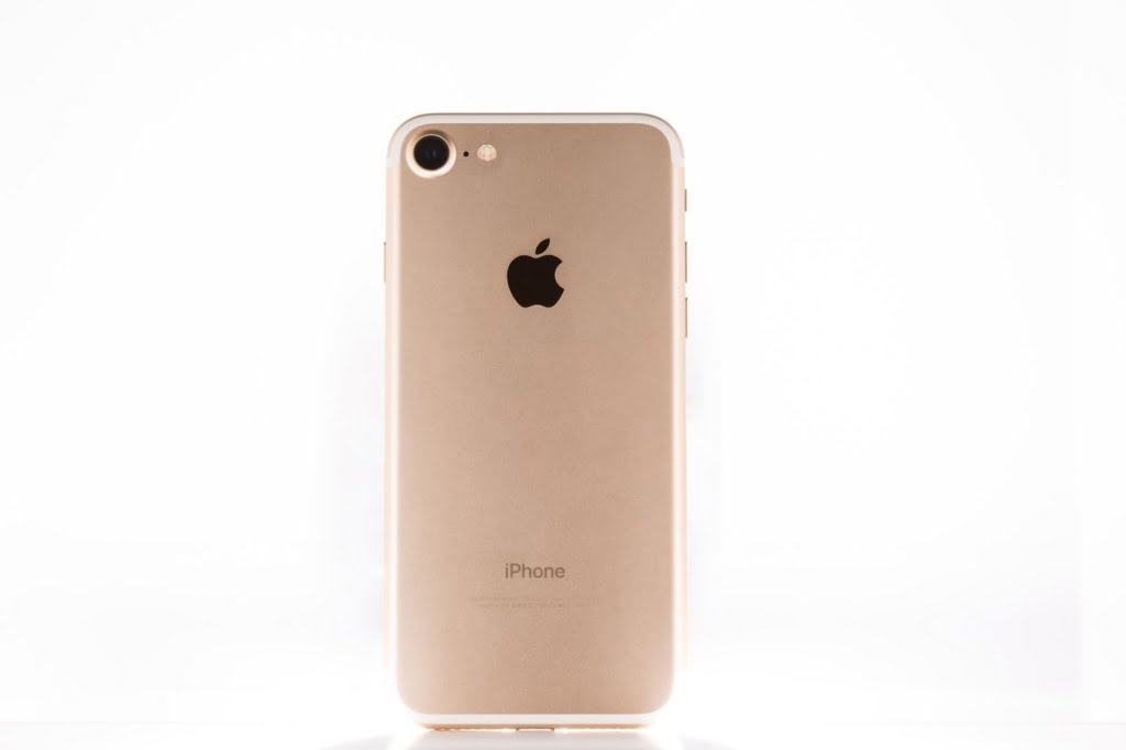 iPhone Ⅹの新色「ブラッシュゴールド」は2018年3月頃までに発売！？